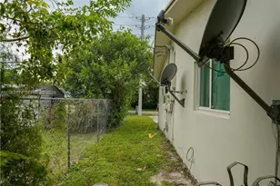 715 N 58th Ave, Hollywood, FL 33021 - Photo 17