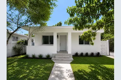 812 NW 67th St, Miami, FL 33150 - Photo 1