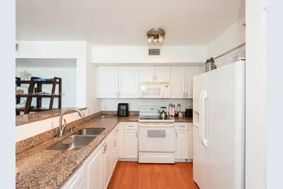 1155 Brickell Bay Dr #3403, Miami, FL 33131 - Photo 13