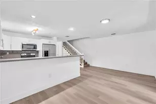 140 NW 70th St, Miami, FL 33150 - Photo 19