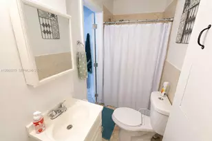 18150 NW 82nd Ave, Hialeah, FL 33015 - Photo 27