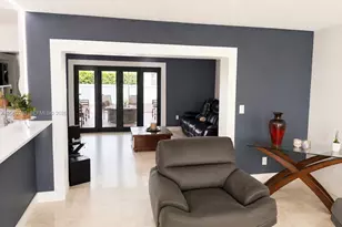 18150 NW 82nd Ave, Hialeah, FL 33015 - Photo 9
