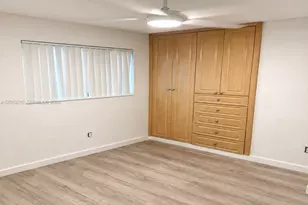 18150 NW 82nd Ave, Hialeah, FL 33015 - Photo 15