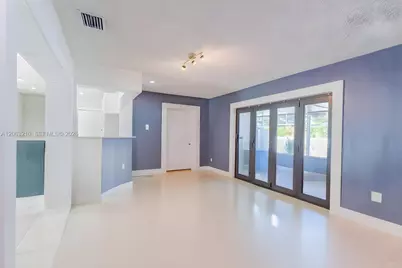 18150 NW 82nd Ave, Hialeah, FL 33015 - Photo 23