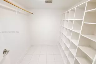 18150 NW 82nd Ave, Hialeah, FL 33015 - Photo 23