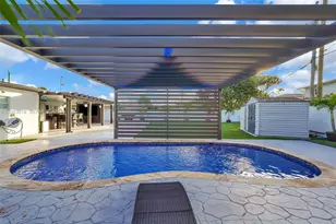 831 E 10th Pl, Hialeah, FL 33010 - Photo 35