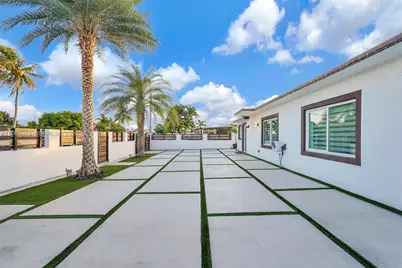 831 E 10th Pl, Hialeah, FL 33010 - Photo 71