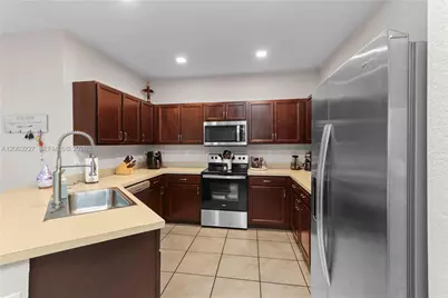 24303 SW 118th Ave, Homestead, FL 33032 - Photo 9