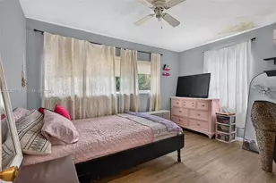 732 NW 18th St, Fort Lauderdale, FL 33311 - Photo 11