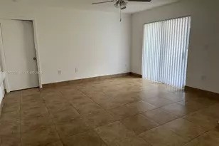 9491 S Palm Cir S, Pembroke Pines, FL 33025 - Photo 3