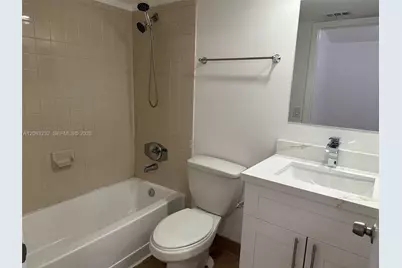 9491 S Palm Cir S #203, Pembroke Pines, FL 33025 - Photo 9