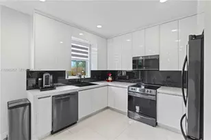 10151 NW 32nd Terrace, Doral, FL 33172 - Photo 13