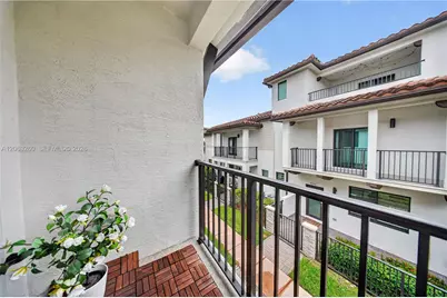 4745 NW 83rd Pkwy, Doral, FL 33166 - Photo 31