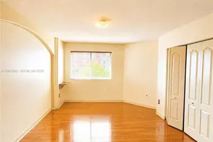 8356 NW 10th St, Miami, FL 33126 - Photo 11