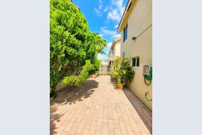 8356 NW 10th St #6D, Miami, FL 33126 - Photo 13