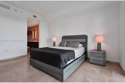 88 SW 7th St #2106, Miami, FL 33130 - Photo 17