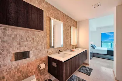 88 SW 7th St #2106, Miami, FL 33130 - Photo 23
