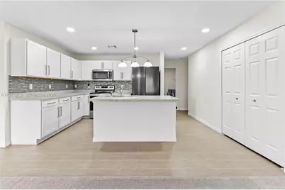 361 SW Thornhill Dr, Port Saint Lucie, FL 34984 - Photo 9