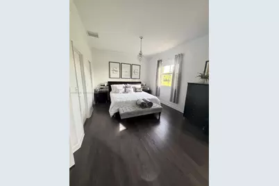 1017 NE 208th St, Miami, FL 33179 - Photo 21
