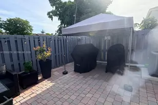 1017 NE 208th St, Miami, FL 33179 - Photo 35