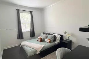 1017 NE 208th St, Miami, FL 33179 - Photo 23