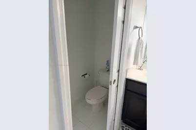 1017 NE 208th St, Miami, FL 33179 - Photo 31