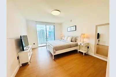 90 SW 3rd St #3902, Miami, FL 33130 - Photo 5