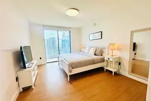 90 SW 3rd St, Miami, FL 33130 - Photo 5