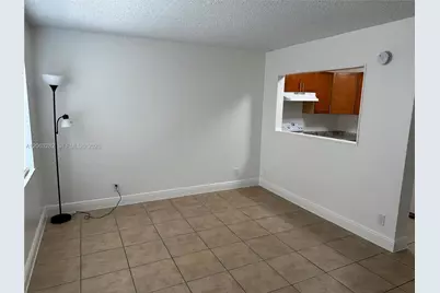 241 SE 9th Ave #203, Pompano Beach, FL 33060 - Photo 5