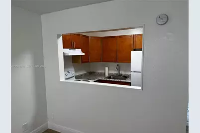 241 SE 9th Ave #203, Pompano Beach, FL 33060 - Photo 7