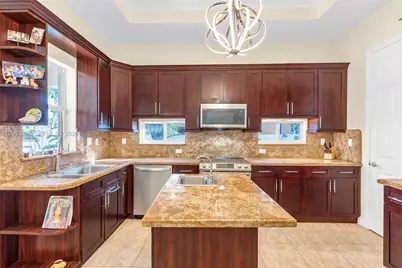 8135 NW 164th Ter #8135, Miami Lakes, FL 33016 - Photo 17