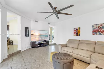 8135 NW 164th Ter #8135, Miami Lakes, FL 33016 - Photo 13