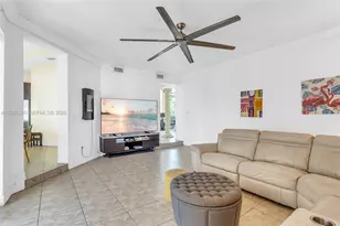 8135 NW 164th Terrace, Miami Lakes, FL 33016 - Photo 13