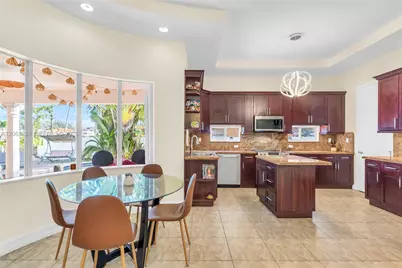 8135 NW 164th Ter #8135, Miami Lakes, FL 33016 - Photo 15