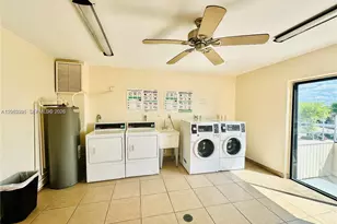 17530 NW 68th Ave, Hialeah, FL 33015 - Photo 19
