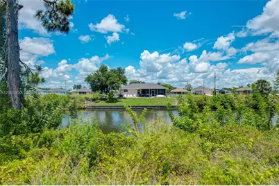2625 NE 5th, Cape Coral, FL 33909 - Photo 5