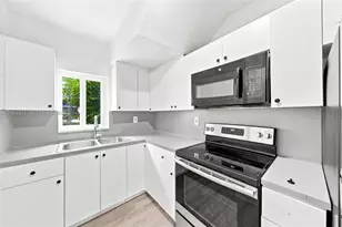 128 NW 9th Ave, Miami, FL 33128 - Photo 13
