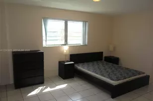 218 NE 12th Ave, Hallandale Beach, FL 33009 - Photo 5