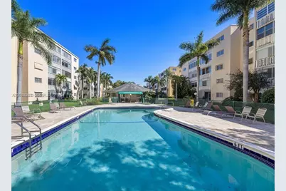 218 NE 12th Ave #507, Hallandale Beach, FL 33009 - Photo 1