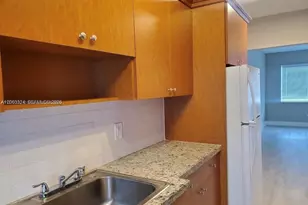 8035 Byron Ave, Miami Beach, FL 33141 - Photo 5