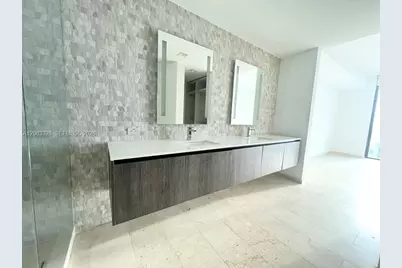68 SE 6th St #3810, Miami, FL 33131 - Photo 19