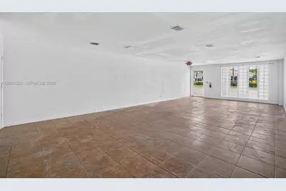 180 Hialeah Dr, Hialeah, FL 33010 - Photo 7