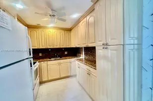 801 SW 133rd Terrace, Pembroke Pines, FL 33027 - Photo 23