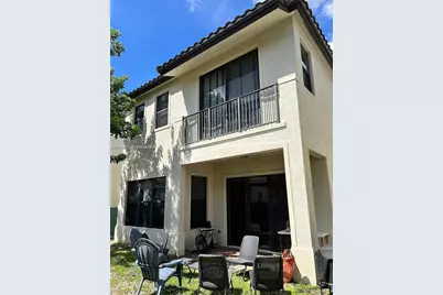 3214 W 97th St #3214, Hialeah, FL 33018 - Photo 3