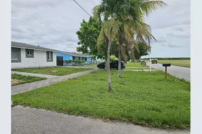75 SW 18th Ave, Homestead, FL 33030 - Photo 5