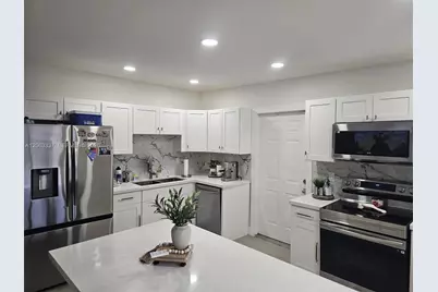 75 SW 18th Ave, Homestead, FL 33030 - Photo 9