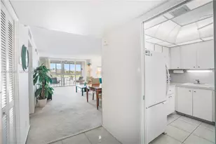 3091 N Course Dr, Pompano Beach, FL 33069 - Photo 9