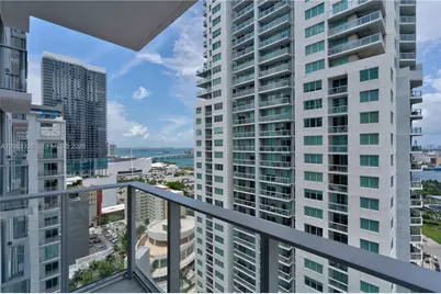 227 NE 2nd St #2500, Miami, FL 33132 - Photo 5