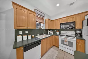 16437 SW 76th Terrace, Miami, FL 33193 - Photo 7