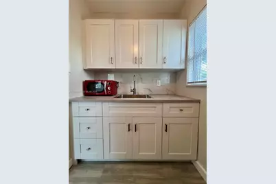 150 NE 59th St, Miami, FL 33137 - Photo 13